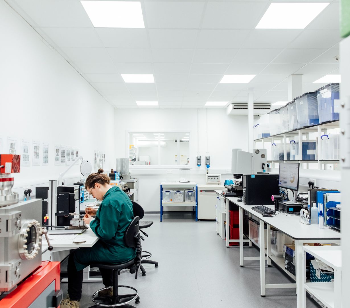Image of lab unit with an operative